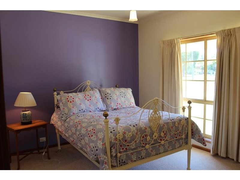 4/577 Webb St, Lavington NSW 2641
