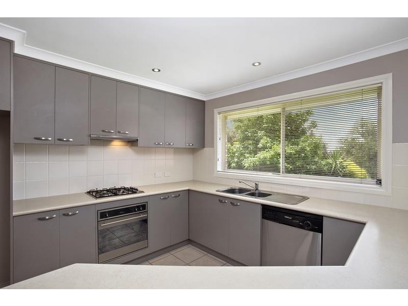 6 Almurta Ct, Lavington NSW 2641