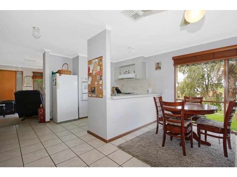 14 Dimbanna Ct, Lavington NSW 2641