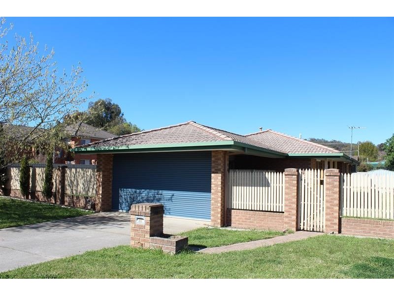 4 Sturtvale Court, West Albury NSW 2640
