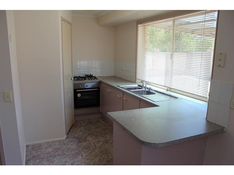 4 Sturtvale Court, West Albury NSW 2640