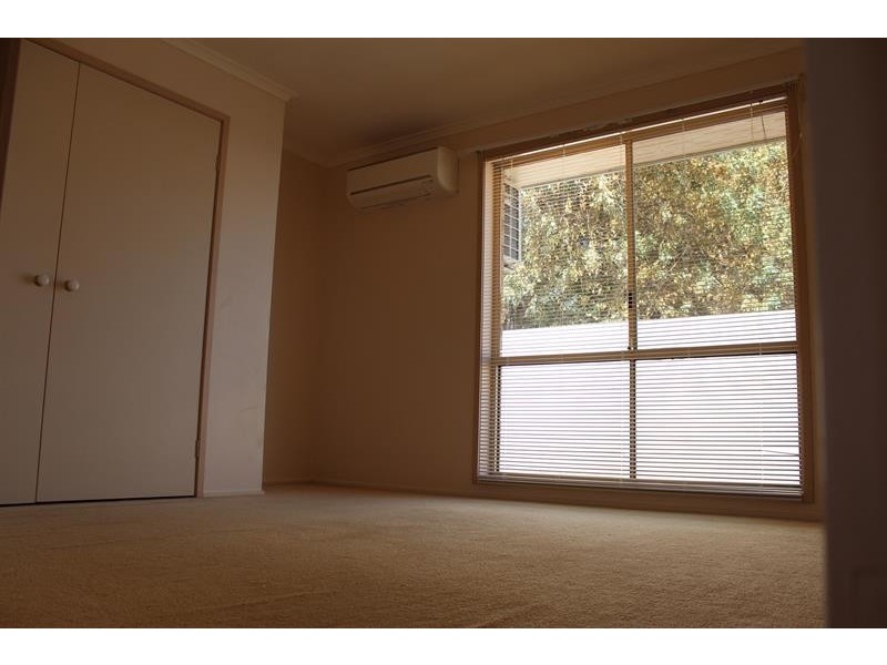 4 Sturtvale Court, West Albury NSW 2640