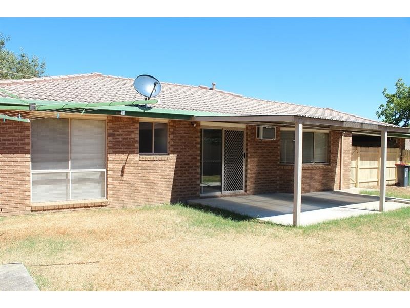 4 Sturtvale Court, West Albury NSW 2640