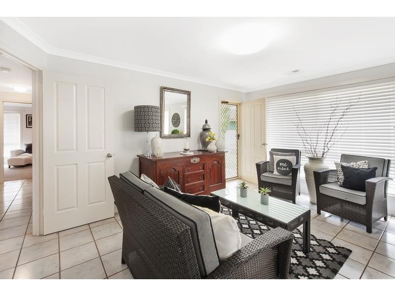 14A Worsley Pl, Lavington NSW 2641