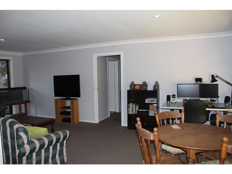 3/320 Kaitlers Rd, Lavington NSW 2641