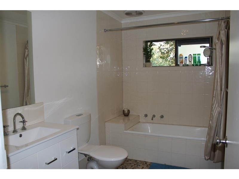 3/320 Kaitlers Rd, Lavington NSW 2641