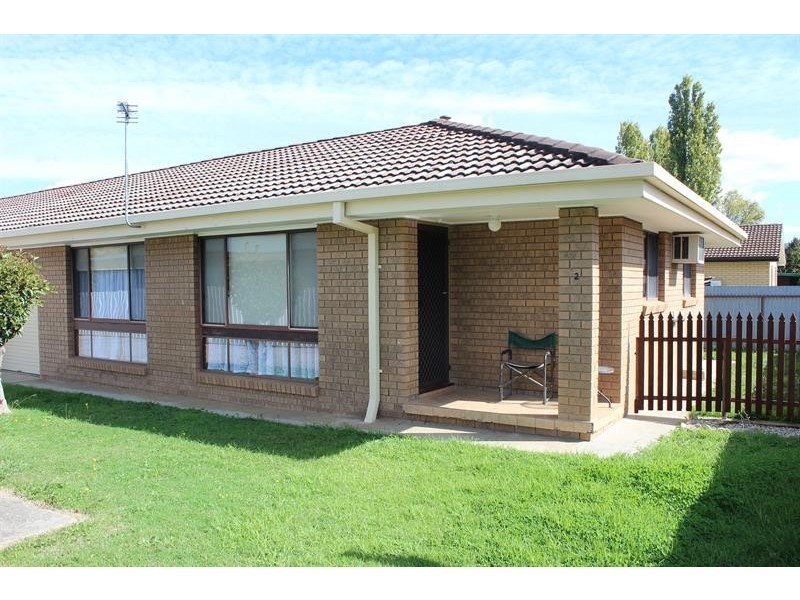 2/572 Mair Street, Lavington NSW 2641