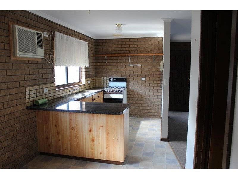 2/572 Mair Street, Lavington NSW 2641