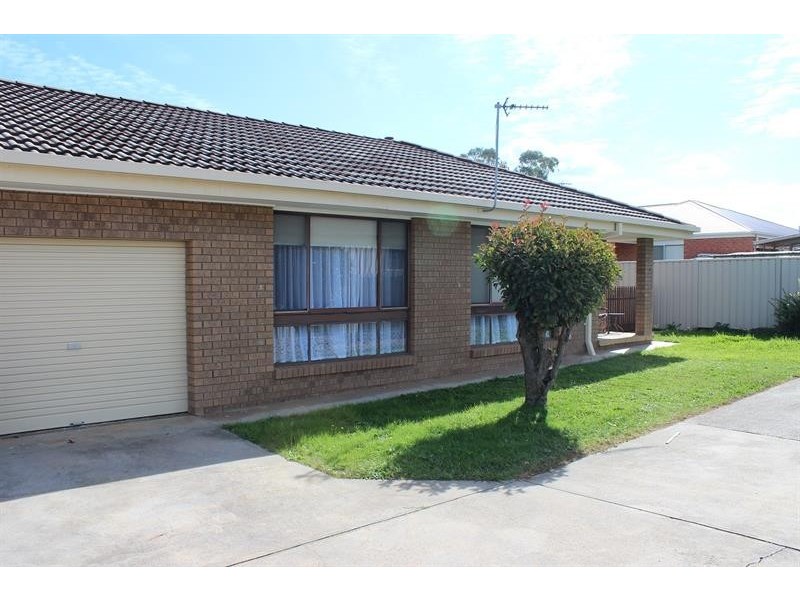 2/572 Mair Street, Lavington NSW 2641