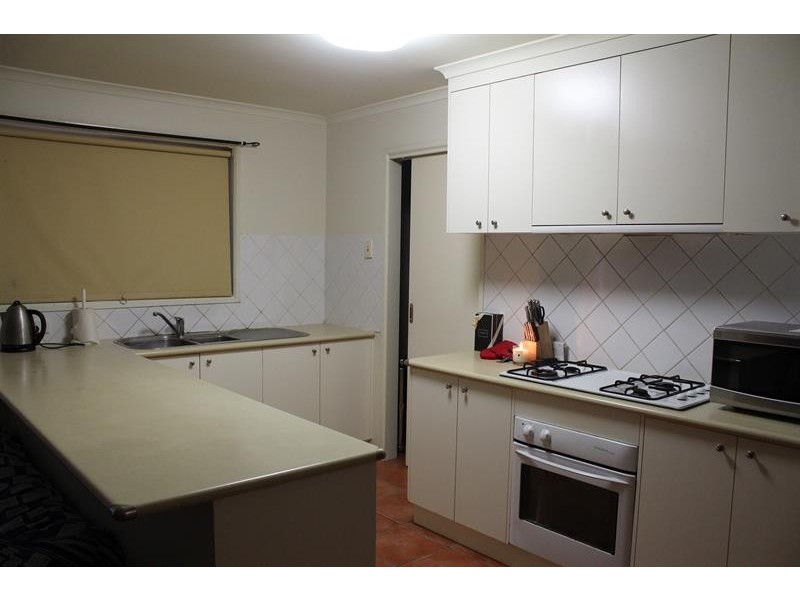 4 Arthur Worsley  Pl, North Albury NSW 2640