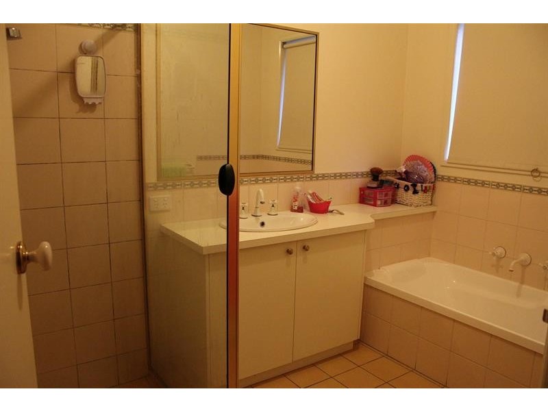 4 Arthur Worsley  Pl, North Albury NSW 2640