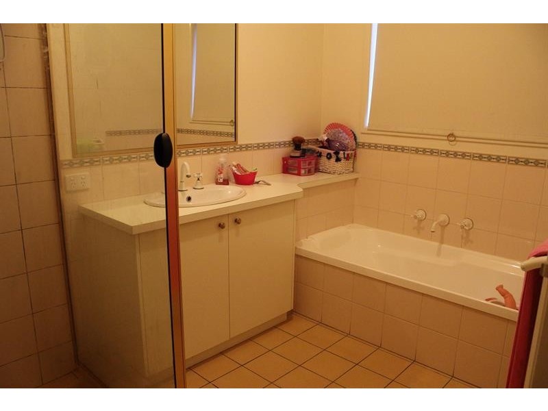 4 Arthur Worsley  Pl, North Albury NSW 2640