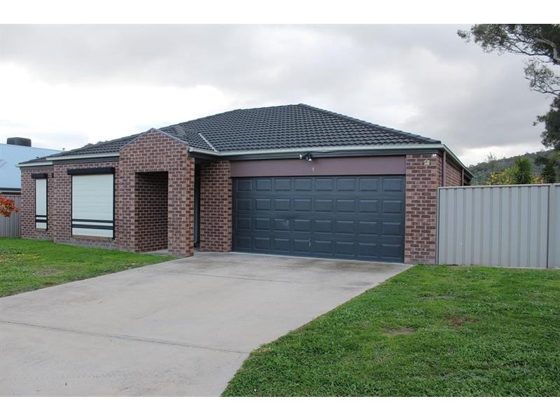 25 Kurrajong Cres, West Albury NSW 2640