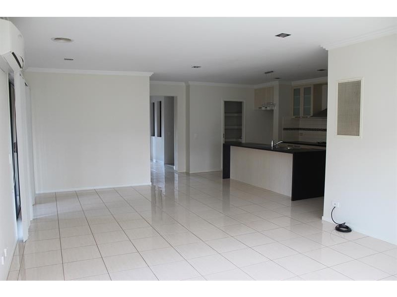 25 Kurrajong Cres, West Albury NSW 2640