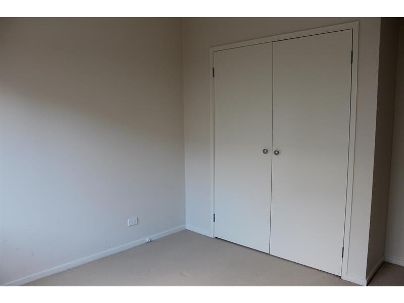 25 Kurrajong Cres, West Albury NSW 2640