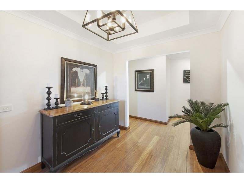 12 Cobby Ct, Lavington NSW 2641