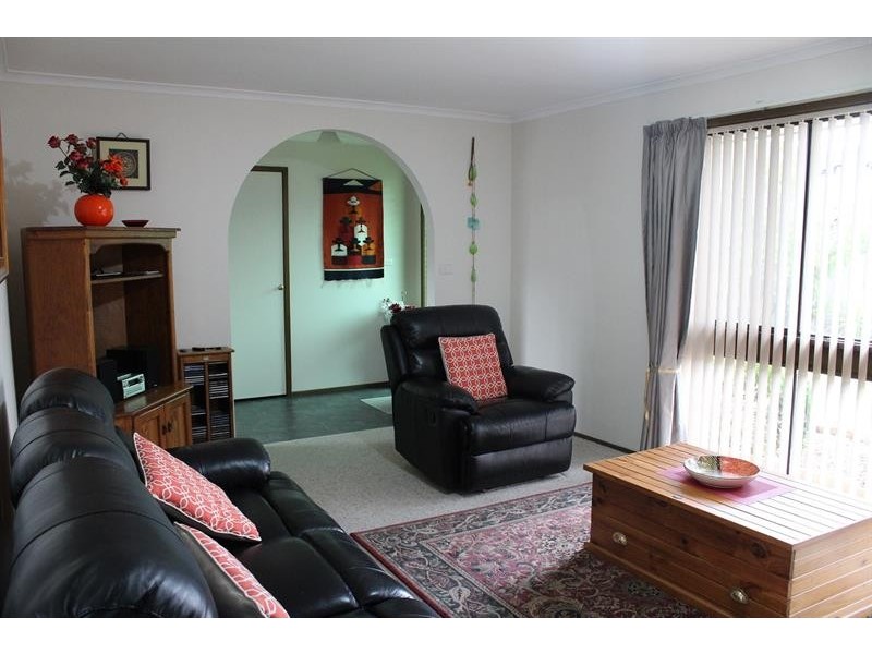 484  Henderson St, Lavington NSW 2641