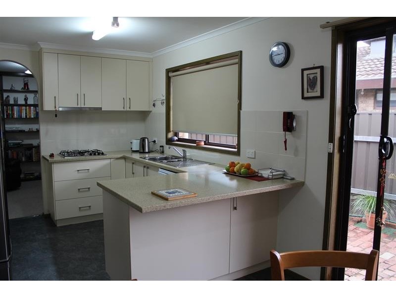 484  Henderson St, Lavington NSW 2641