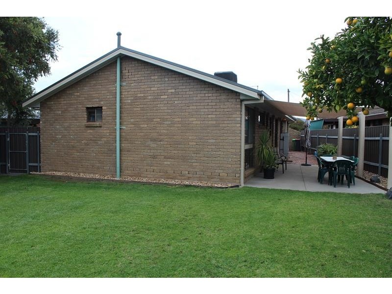 484  Henderson St, Lavington NSW 2641