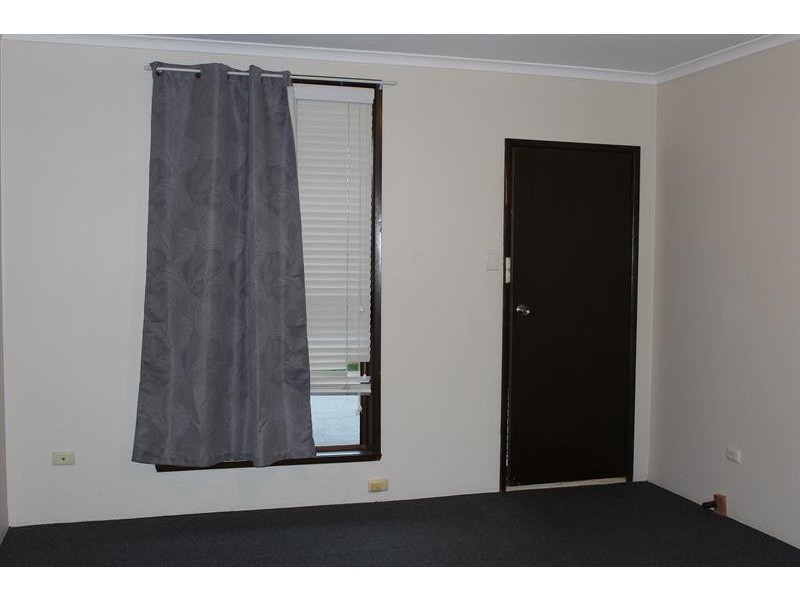 4/311 Moore St, Lavington NSW 2641