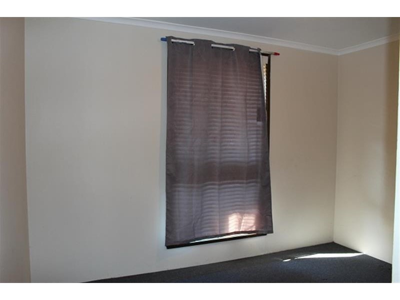 4/311 Moore St, Lavington NSW 2641