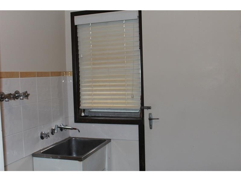 4/311 Moore St, Lavington NSW 2641