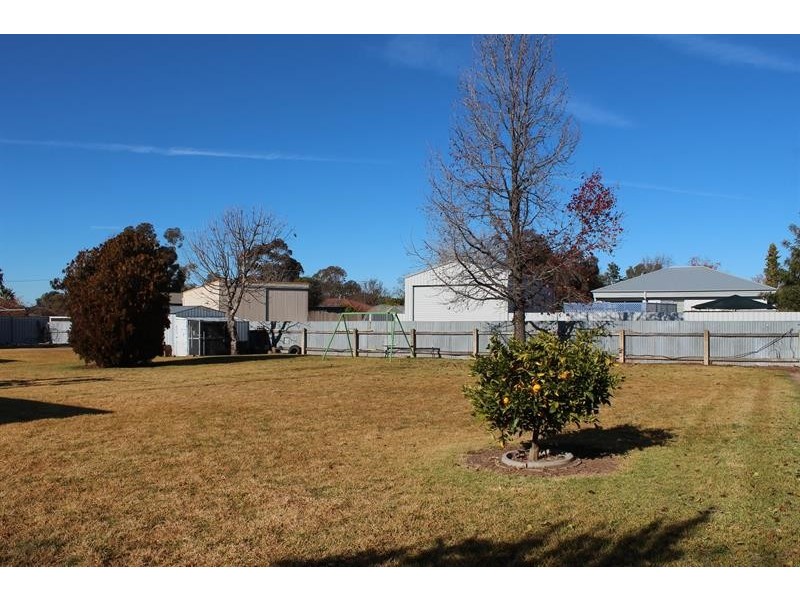 22 First St, Henty NSW 2658