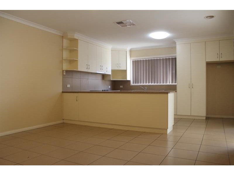 1/392 Tarakan Avenue, North Albury NSW 2640