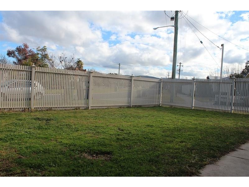 1/392 Tarakan Avenue, North Albury NSW 2640