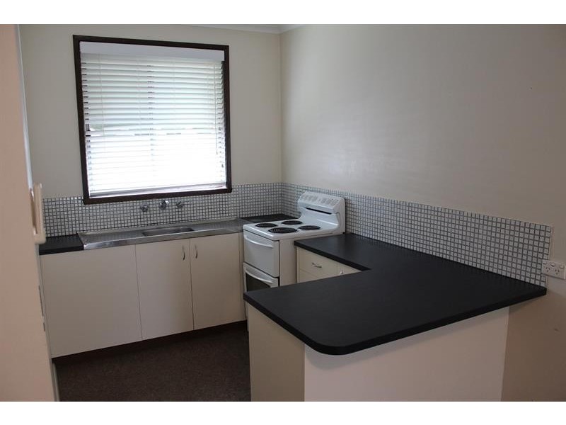 4/311 Moore Street, Lavington NSW 2641