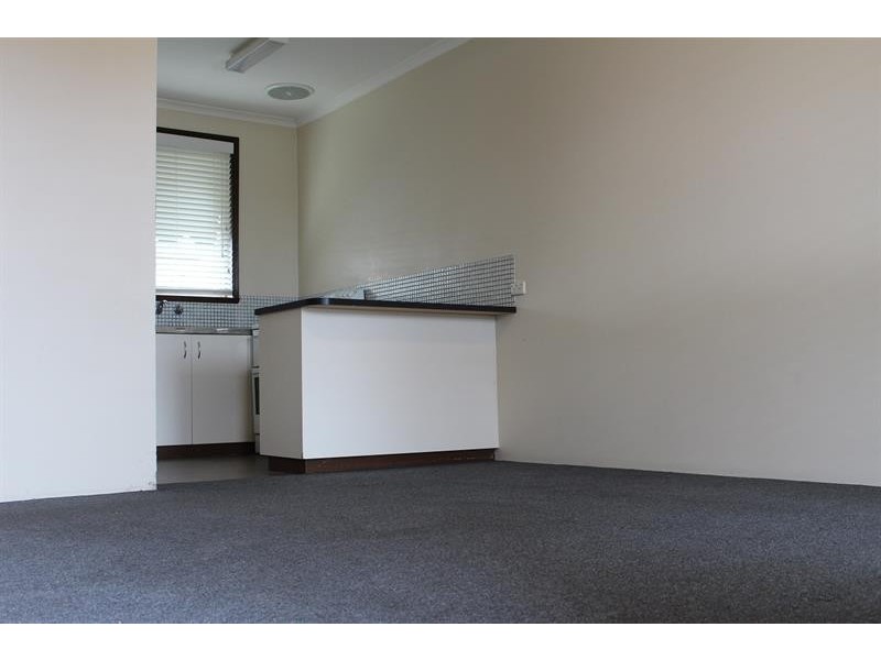 4/311 Moore Street, Lavington NSW 2641