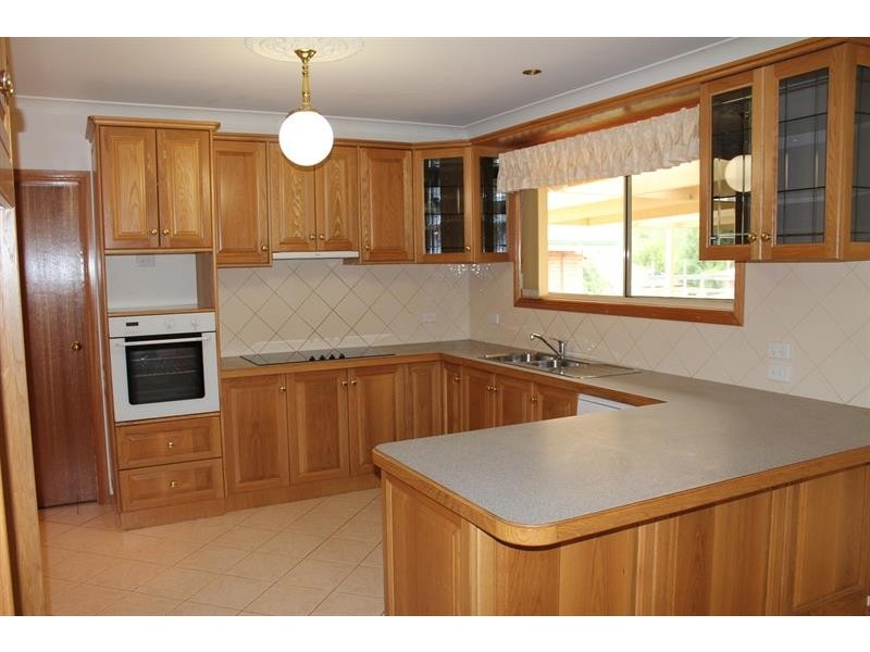 10 Briese Ct, Thurgoona NSW 2640