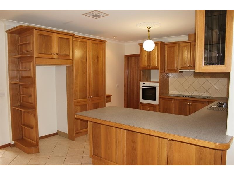 10 Briese Ct, Thurgoona NSW 2640