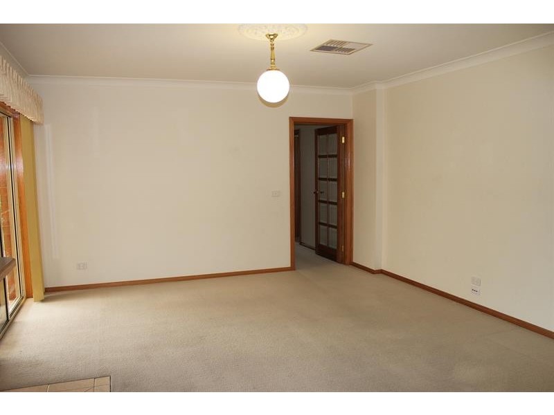 10 Briese Ct, Thurgoona NSW 2640