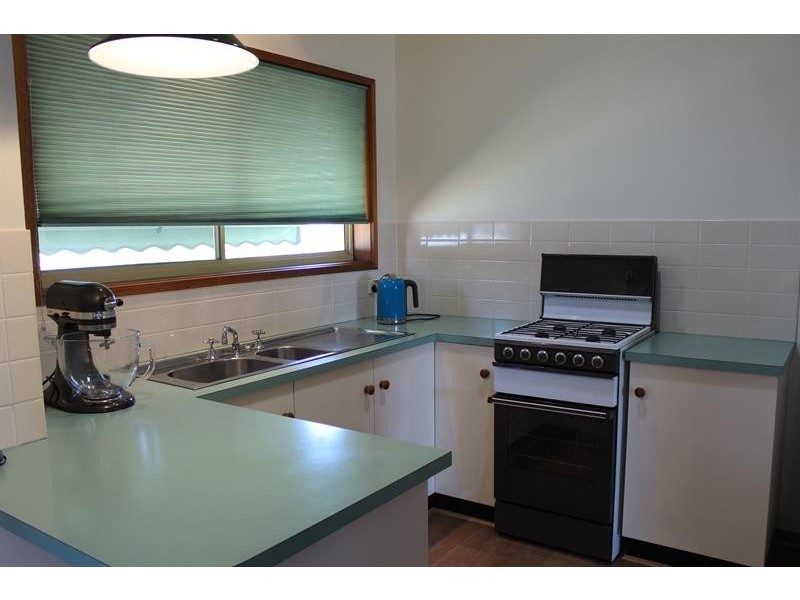 4/577 Webb St, Lavington NSW 2641