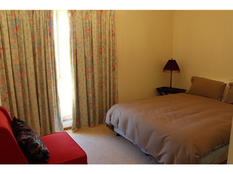 4/577 Webb St, Lavington NSW 2641