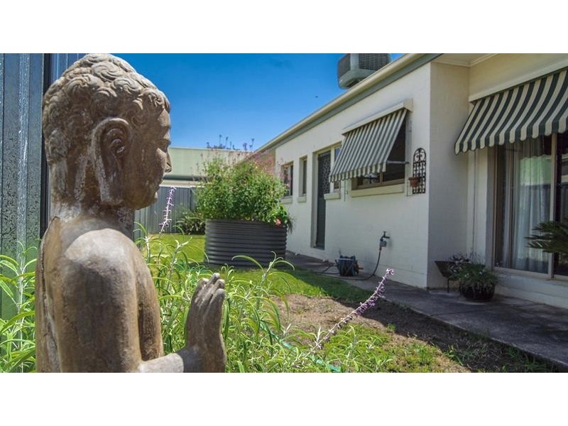 4/577 Webb St, Lavington NSW 2641