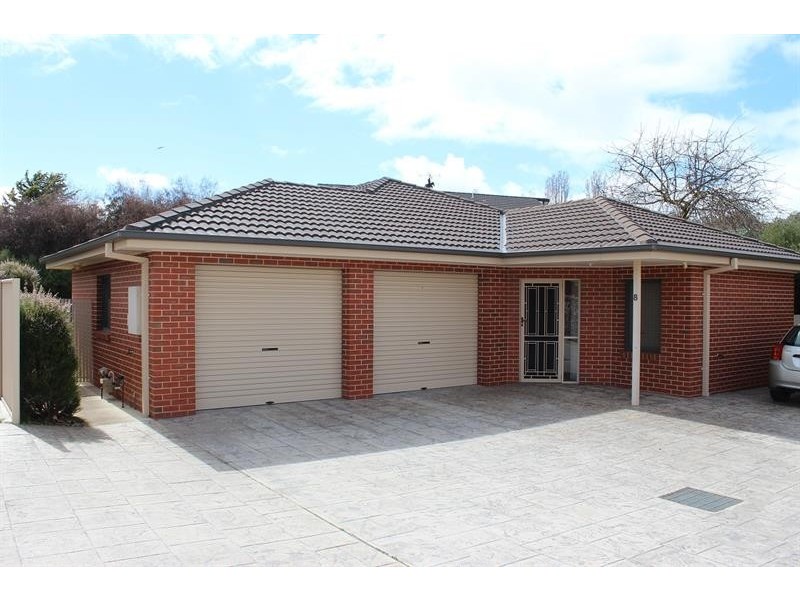 8 Bruno  Pl, Lavington NSW 2641