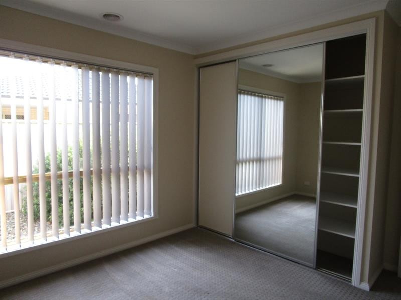 2/392 Tarakan Ave, North Albury NSW 2640