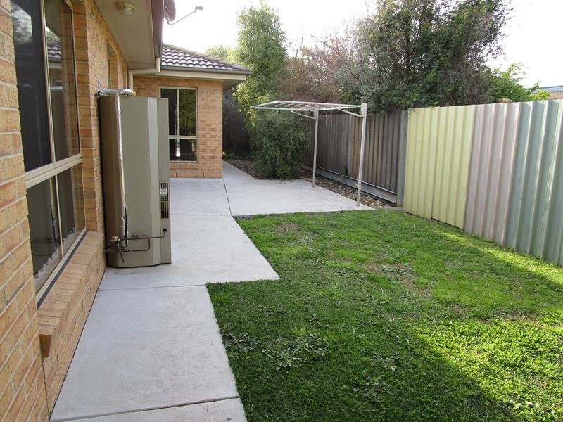2/392 Tarakan Ave, North Albury NSW 2640