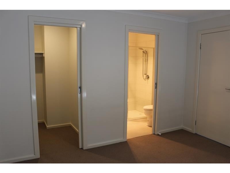 17 Brookfields Mews, Lavington NSW 2641