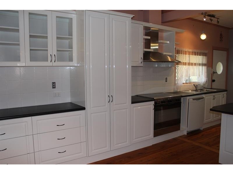 519 Kotthoff St, Lavington NSW 2641