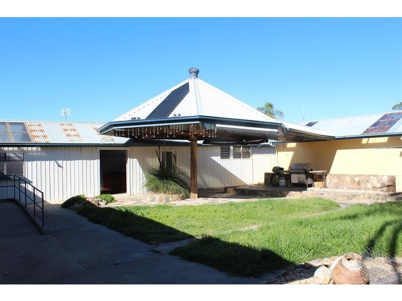 519 Kotthoff St, Lavington NSW 2641