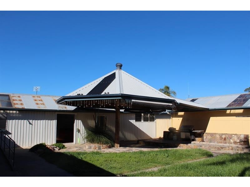 519 Kotthoff St, Lavington NSW 2641