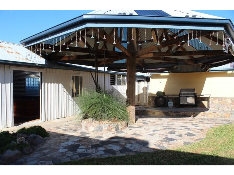 519 Kotthoff St, Lavington NSW 2641