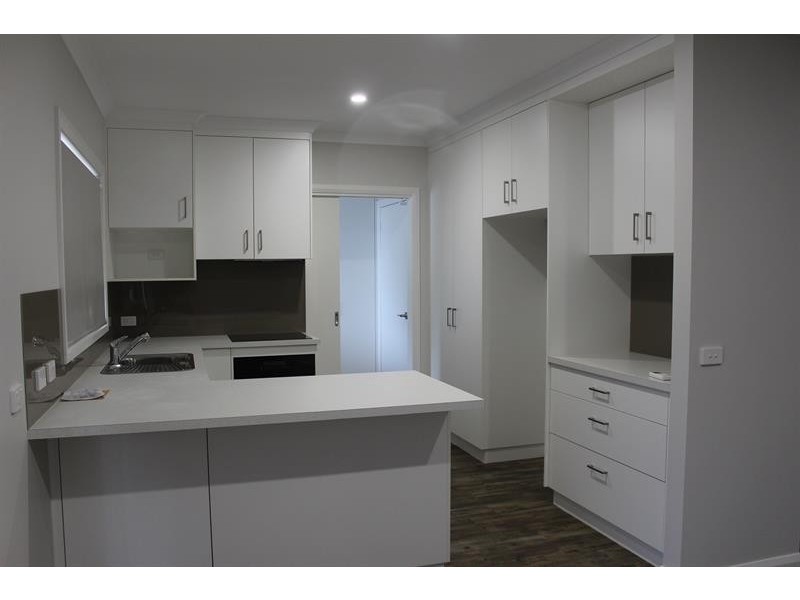 509 Kotthoff St, Lavington NSW 2641