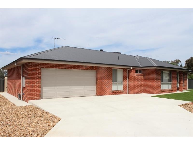 141B Urana St, Jindera NSW 2642