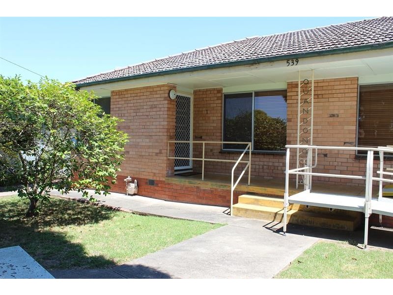 1/539 Hague St, Lavington NSW 2641