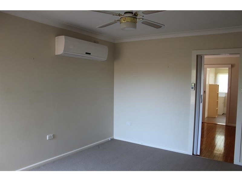 1/539 Hague St, Lavington NSW 2641