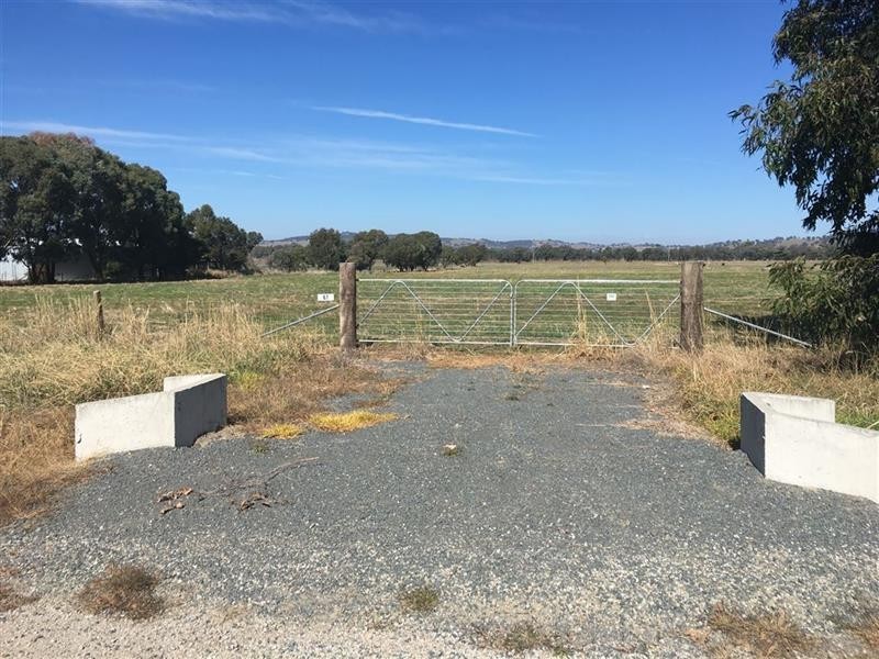 2/67 Dunwandren Lane, Jindera NSW 2642